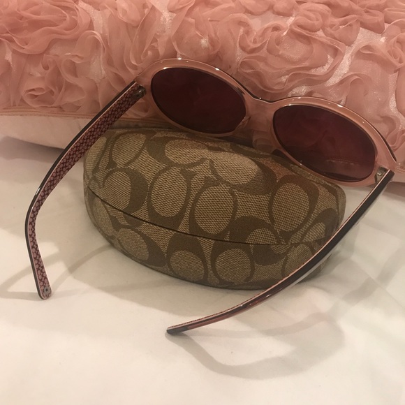 Coach Sunglasses - Picture 4 of 4